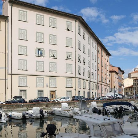Near The Port-Elegante Appartamento Con Vista Sui Canali Livorno Ngoại thất bức ảnh