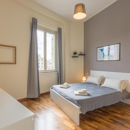 Near The Port-Elegante Appartamento Con Vista Sui Canali Livorno Ngoại thất bức ảnh